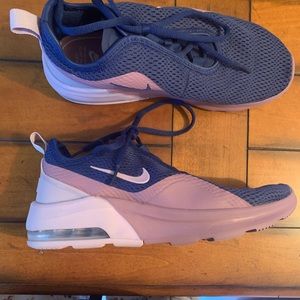 women’s Nike Air Max Motion 2
